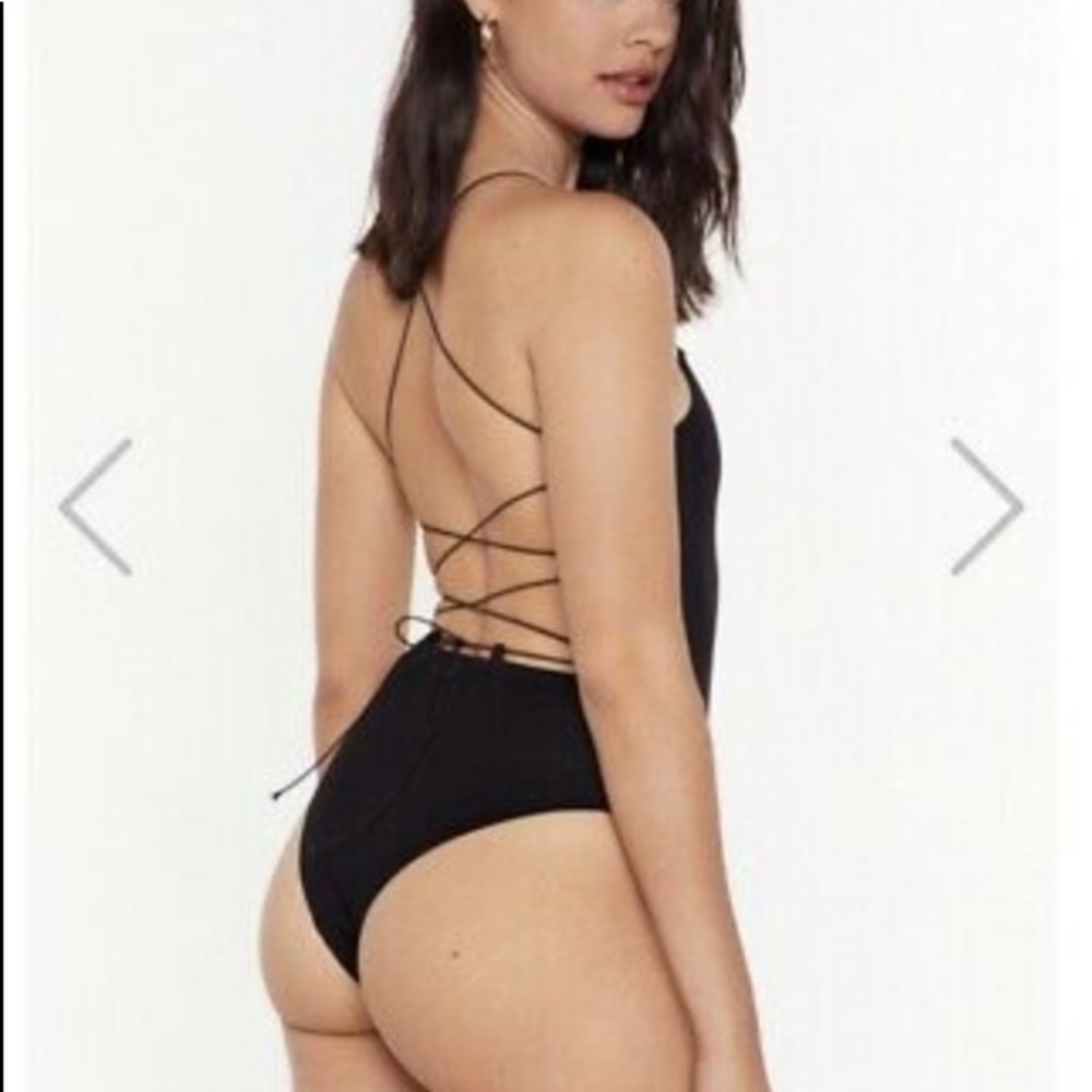 NASTY GAL NWOT LACE BACK BODYSUIT S
